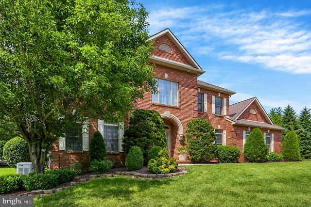 3714 LEYLAND DR, Mechanicsburg, PA 17050