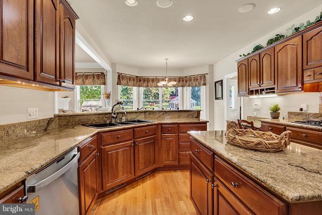 3714 LEYLAND DR, Mechanicsburg, PA 17050