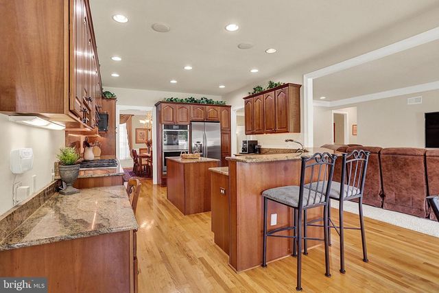 3714 LEYLAND DR, Mechanicsburg, PA 17050