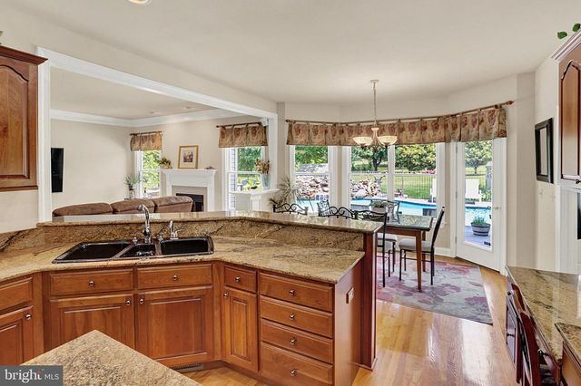 3714 LEYLAND DR, Mechanicsburg, PA 17050