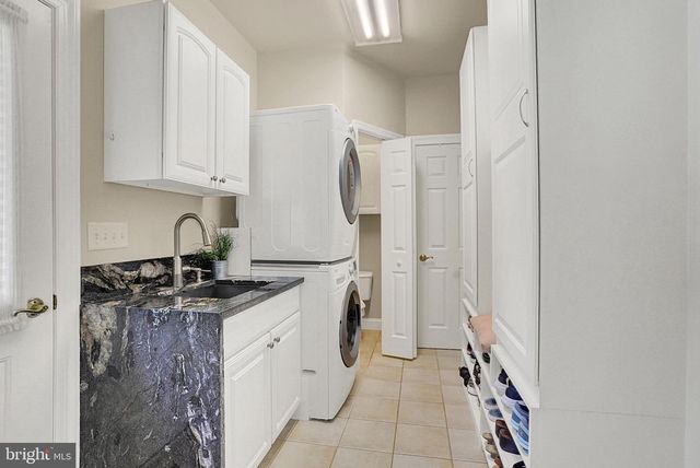 3714 LEYLAND DR, Mechanicsburg, PA 17050