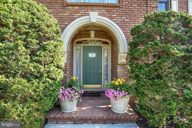 3714 LEYLAND DR, Mechanicsburg, PA 17050