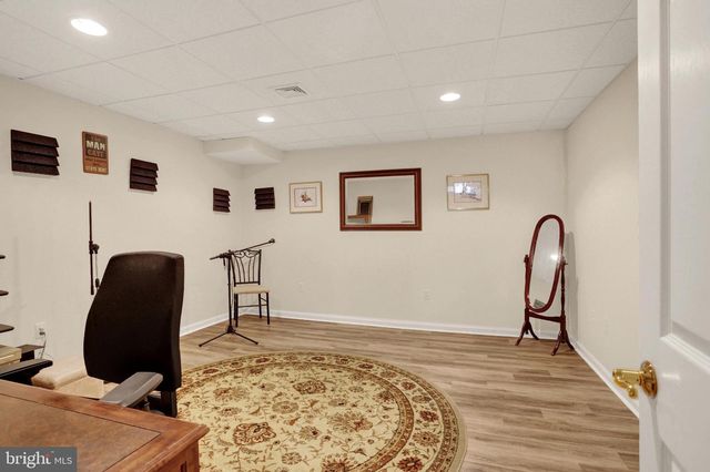 3714 LEYLAND DR, Mechanicsburg, PA 17050