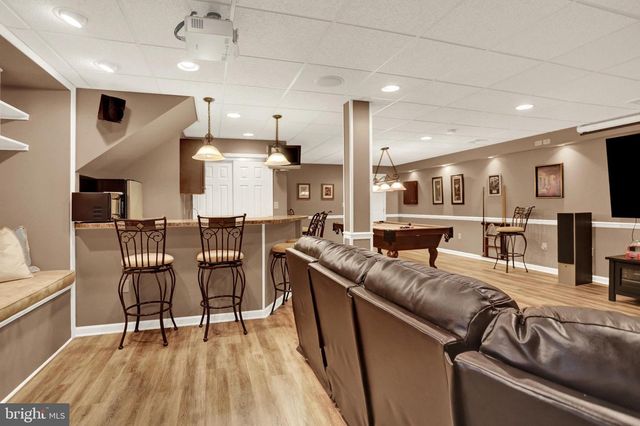 3714 LEYLAND DR, Mechanicsburg, PA 17050