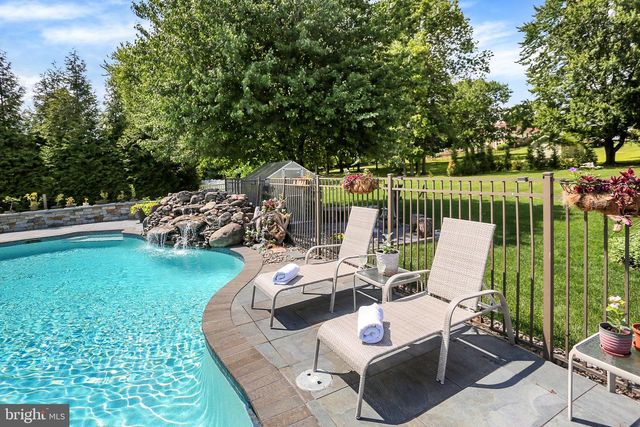 3714 LEYLAND DR, Mechanicsburg, PA 17050