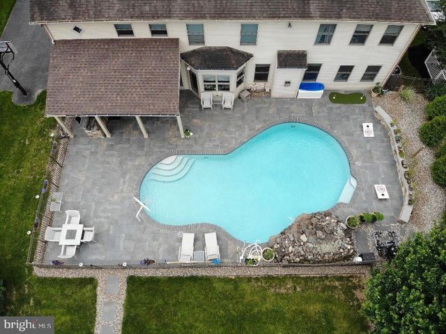3714 LEYLAND DR, Mechanicsburg, PA 17050