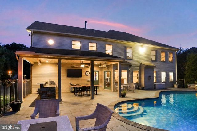 3714 LEYLAND DR, Mechanicsburg, PA 17050