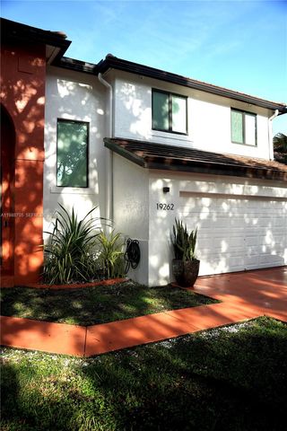 19262 NW 89th Ave, Hialeah, FL 33018