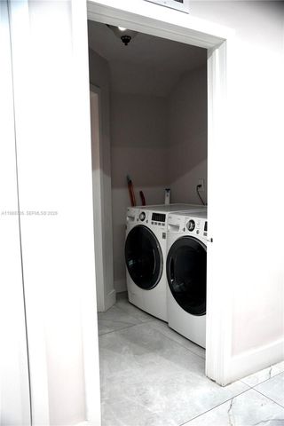 19262 NW 89th Ave, Hialeah, FL 33018