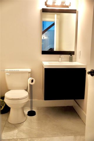 19262 NW 89th Ave, Hialeah, FL 33018