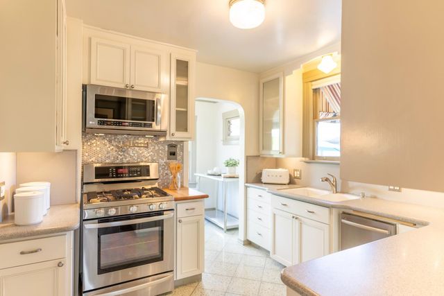 744 E Brown Avenue, Fresno, CA 93704