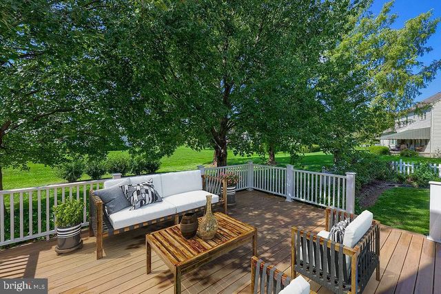 168 OLDE FIELD DR, Lititz, PA 17543