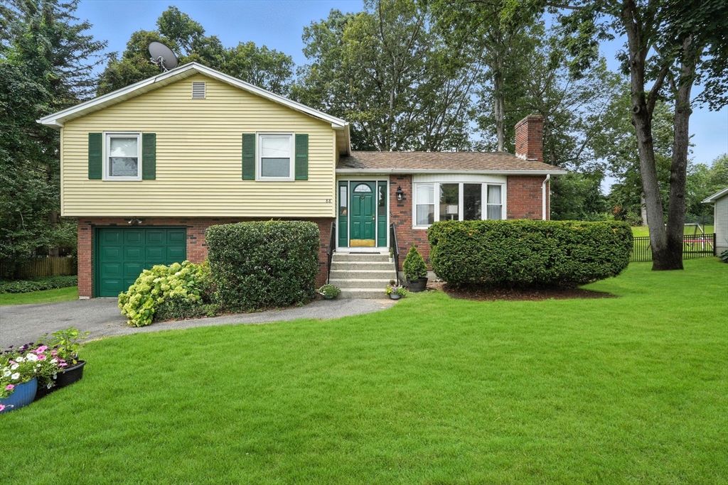 88 Basil Rd, Chicopee, MA 01020