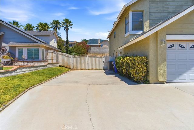2634 Akron, San Bernardino, CA 92407
