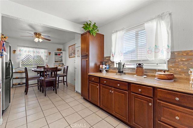 16116 Cajon, Hesperia, CA 92345