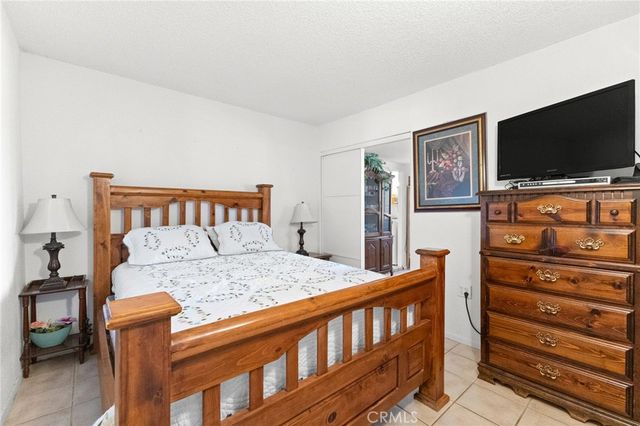 16116 Cajon, Hesperia, CA 92345