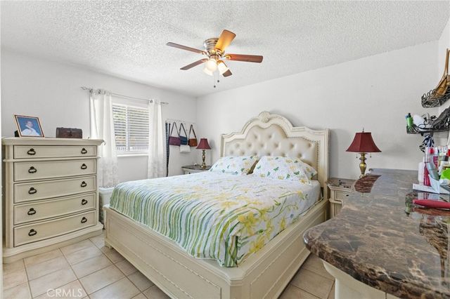 16116 Cajon, Hesperia, CA 92345