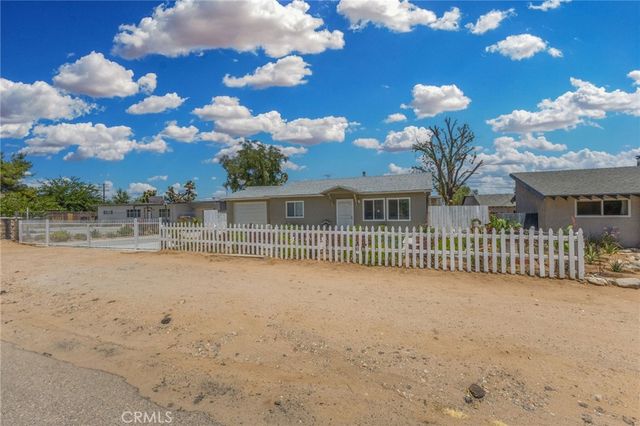 16116 Cajon, Hesperia, CA 92345