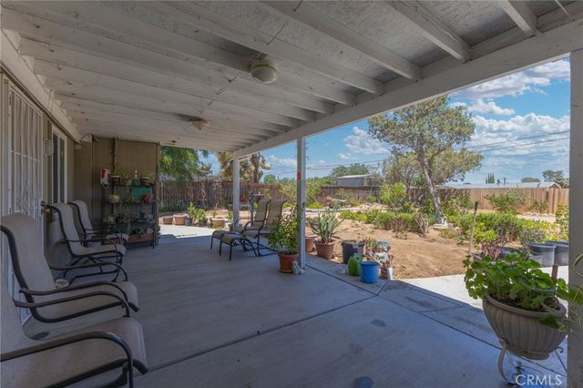 16116 Cajon, Hesperia, CA 92345