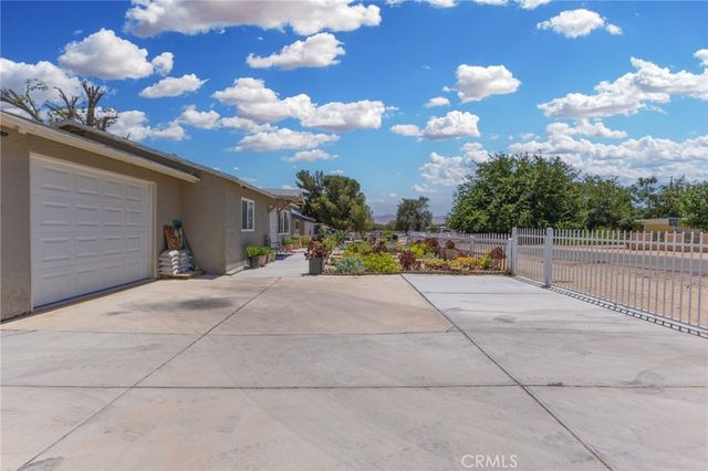 16116 Cajon, Hesperia, CA 92345