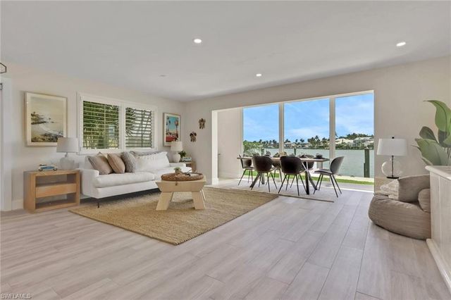 2500 Gulf Shore BLVD N S10, Naples, FL 34103