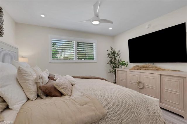 2500 Gulf Shore BLVD N S10, Naples, FL 34103