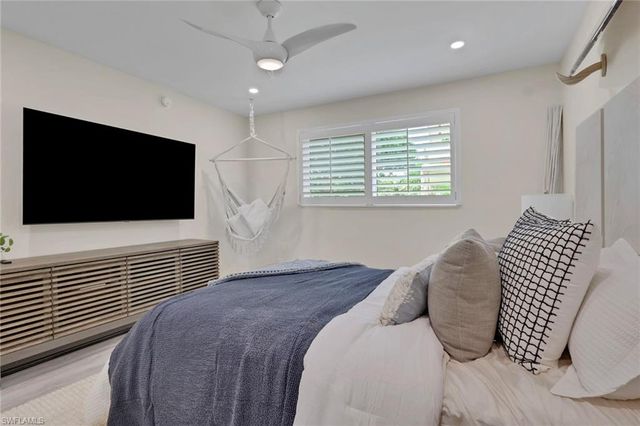 2500 Gulf Shore BLVD N S10, Naples, FL 34103