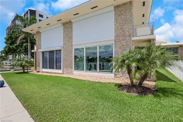 2500 Gulf Shore BLVD N S10, Naples, FL 34103