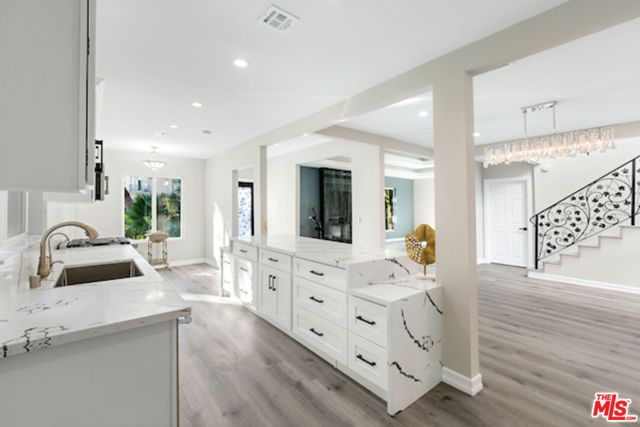 164 N Willaman Drive, Beverly Hills, CA 90211