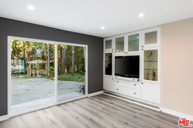 164 N Willaman Drive, Beverly Hills, CA 90211