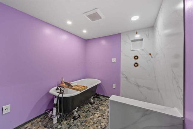 7680 Foxboro Lane, Columbus, OH 43235