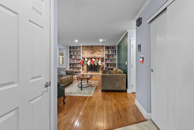 7680 Foxboro Lane, Columbus, OH 43235