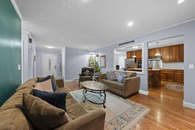 7680 Foxboro Lane, Columbus, OH 43235