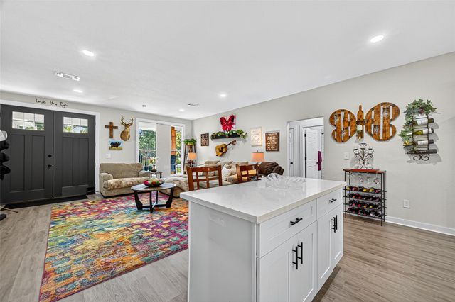 502 Tall Timber Drive, West Columbia, TX 77486