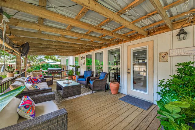 502 Tall Timber Drive, West Columbia, TX 77486