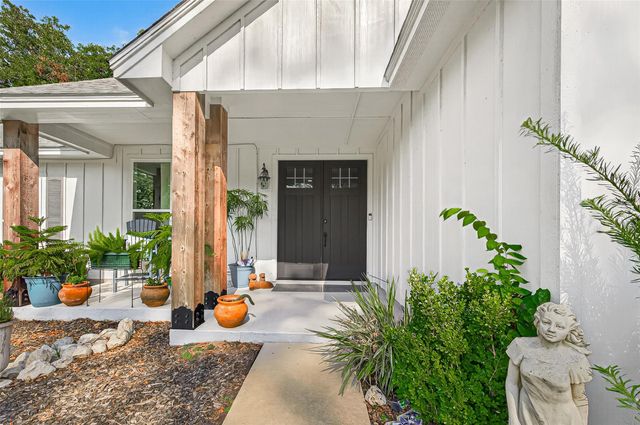 502 Tall Timber Drive, West Columbia, TX 77486