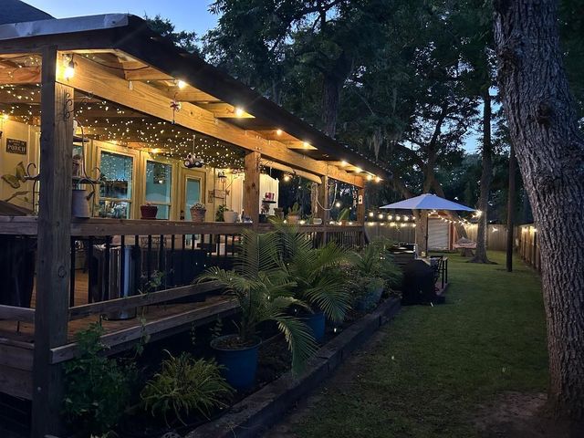 502 Tall Timber Drive, West Columbia, TX 77486