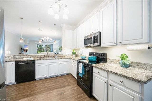 14214 Manchester DR, Naples, FL 34114