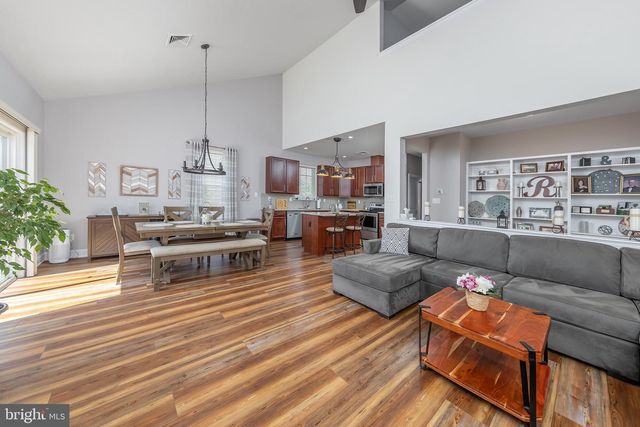 179 EISENHOWER DR, Swedesboro, NJ 08085