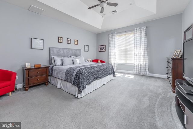 179 EISENHOWER DR, Swedesboro, NJ 08085