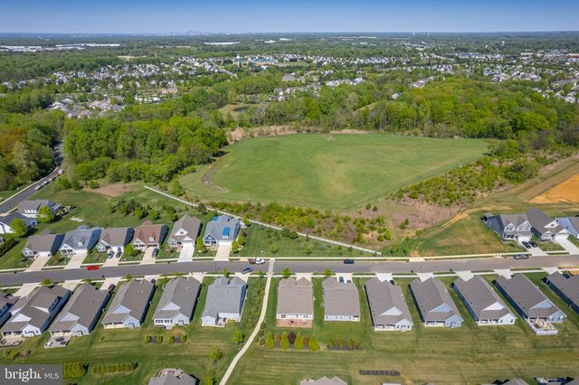 179 EISENHOWER DR, Swedesboro, NJ 08085