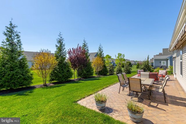 179 EISENHOWER DR, Swedesboro, NJ 08085