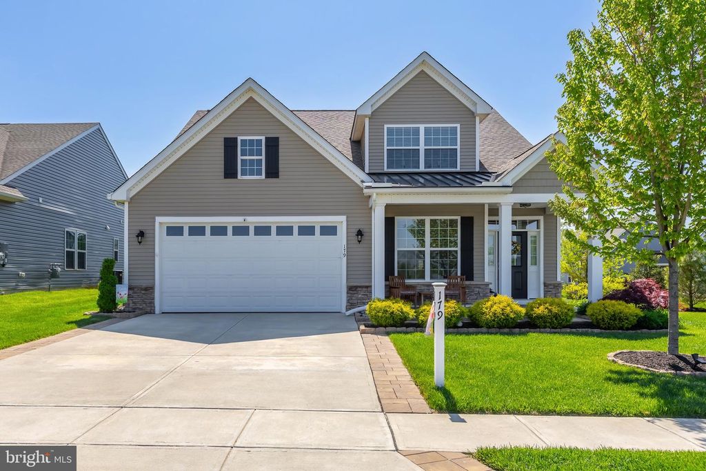 179 EISENHOWER DR, Swedesboro, NJ 08085