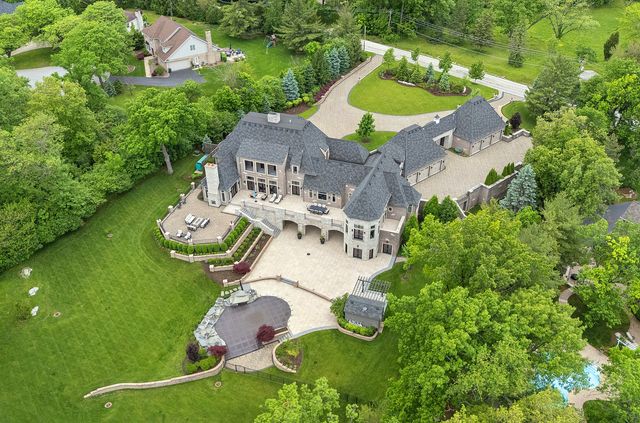 15w181 87th Street, Burr Ridge, IL 60527