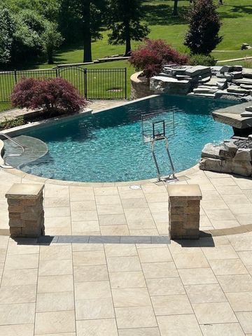 15w181 87th Street, Burr Ridge, IL 60527