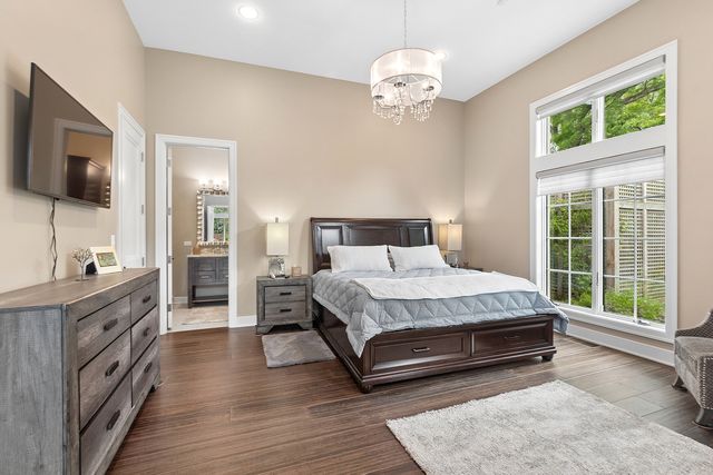 15w181 87th Street, Burr Ridge, IL 60527