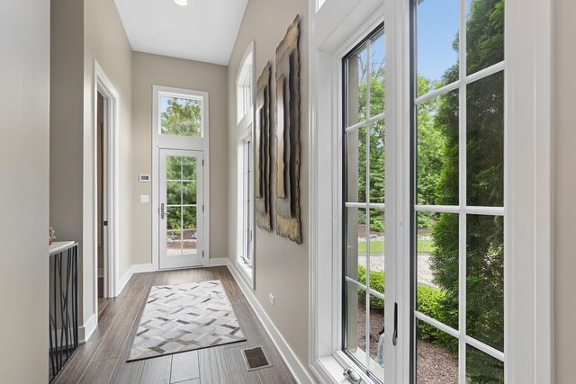 15w181 87th Street, Burr Ridge, IL 60527