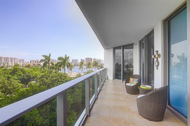 17301 Biscayne Boulevard 406, North Miami Beach, FL 33160