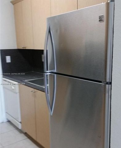 981 NE 169th St 112, North Miami Beach, FL 33162