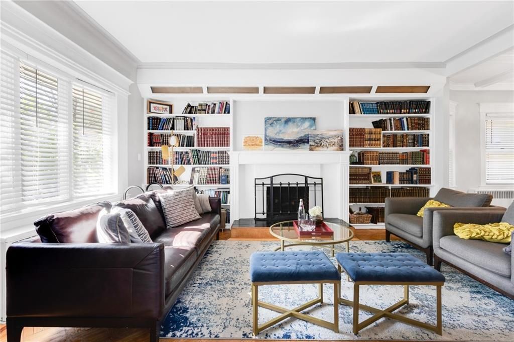 154 Beaumont Street, Brooklyn, NY 11235